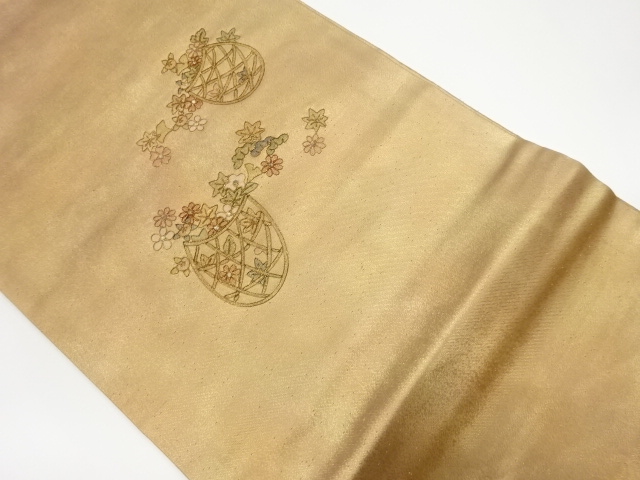 リサイクル　金駒刺繍花籠模様開き名古屋帯（額縁仕立て）